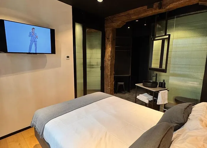 Rock&rooms Гостьовий будинок